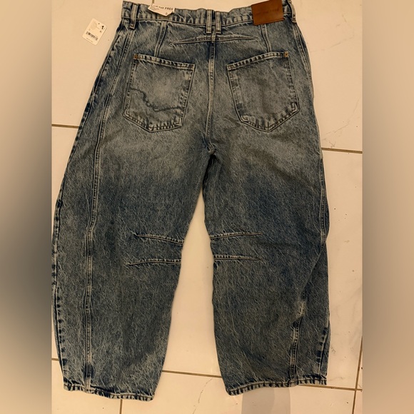 We The Free Vintage Barrel Wide Leg Jeans - Picture 2 of 4